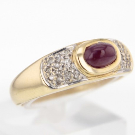 Bague Or jaune rubis cabochon et diamants