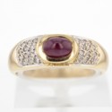 Bague Or jaune rubis cabochon et diamants